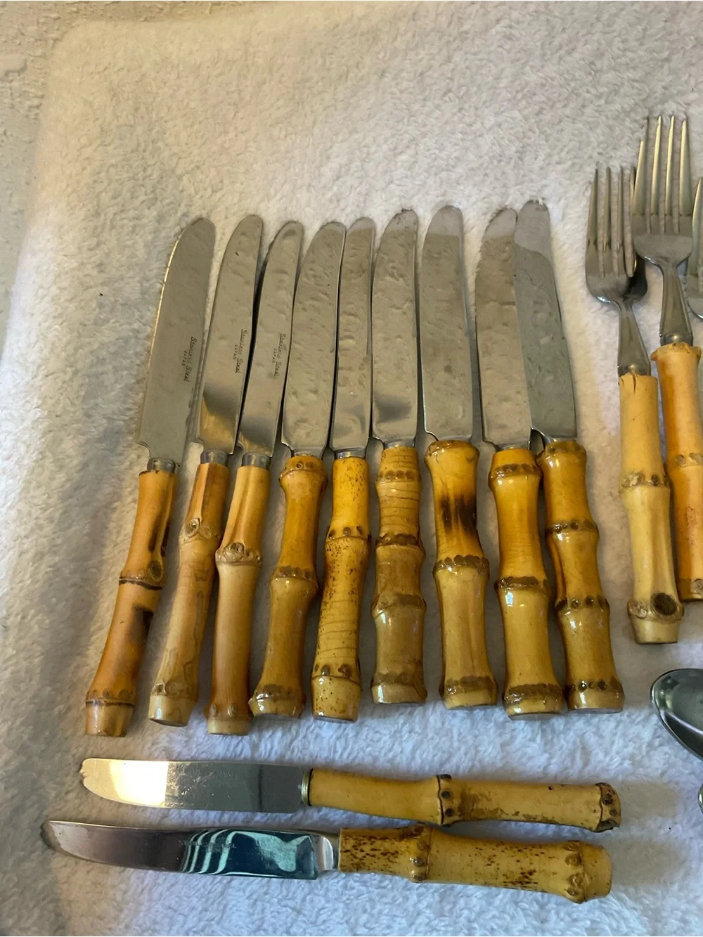 VINTAGE MCM AUTHENTIC BAMBOO HANDLE TIKI FLATWARE STAINLESS STEEL JAPAN 24 pcs - Picture 3 of 13